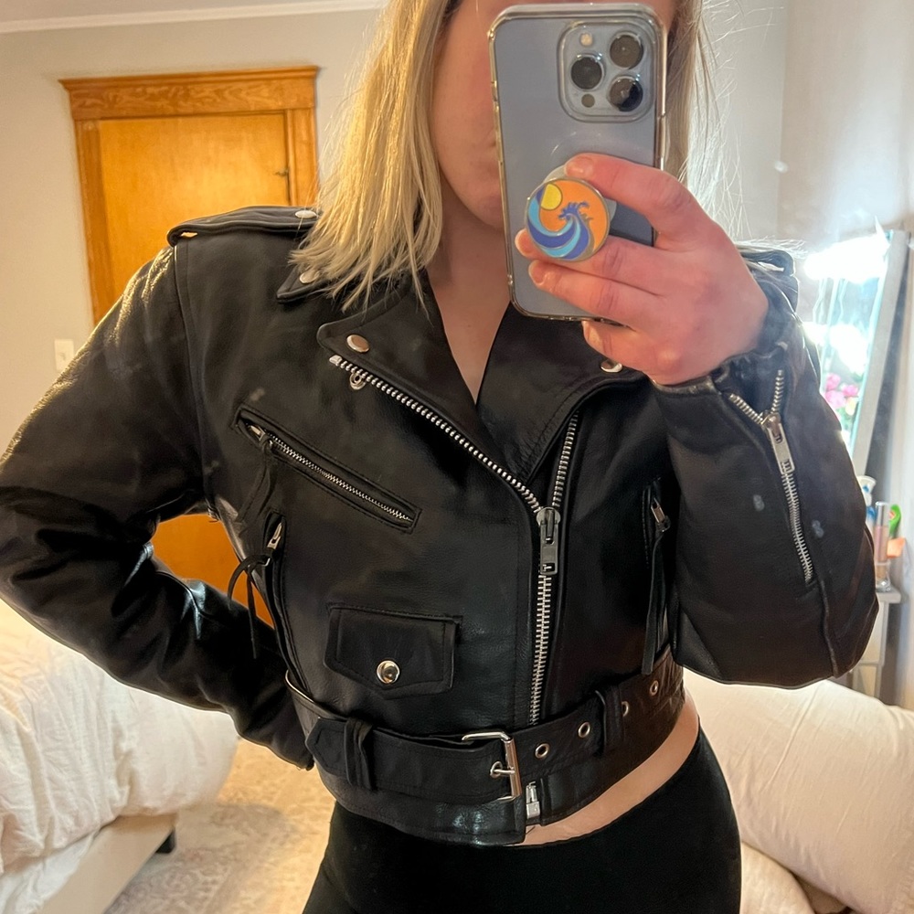 Cropped genuine leather motorcycle jacket s/m